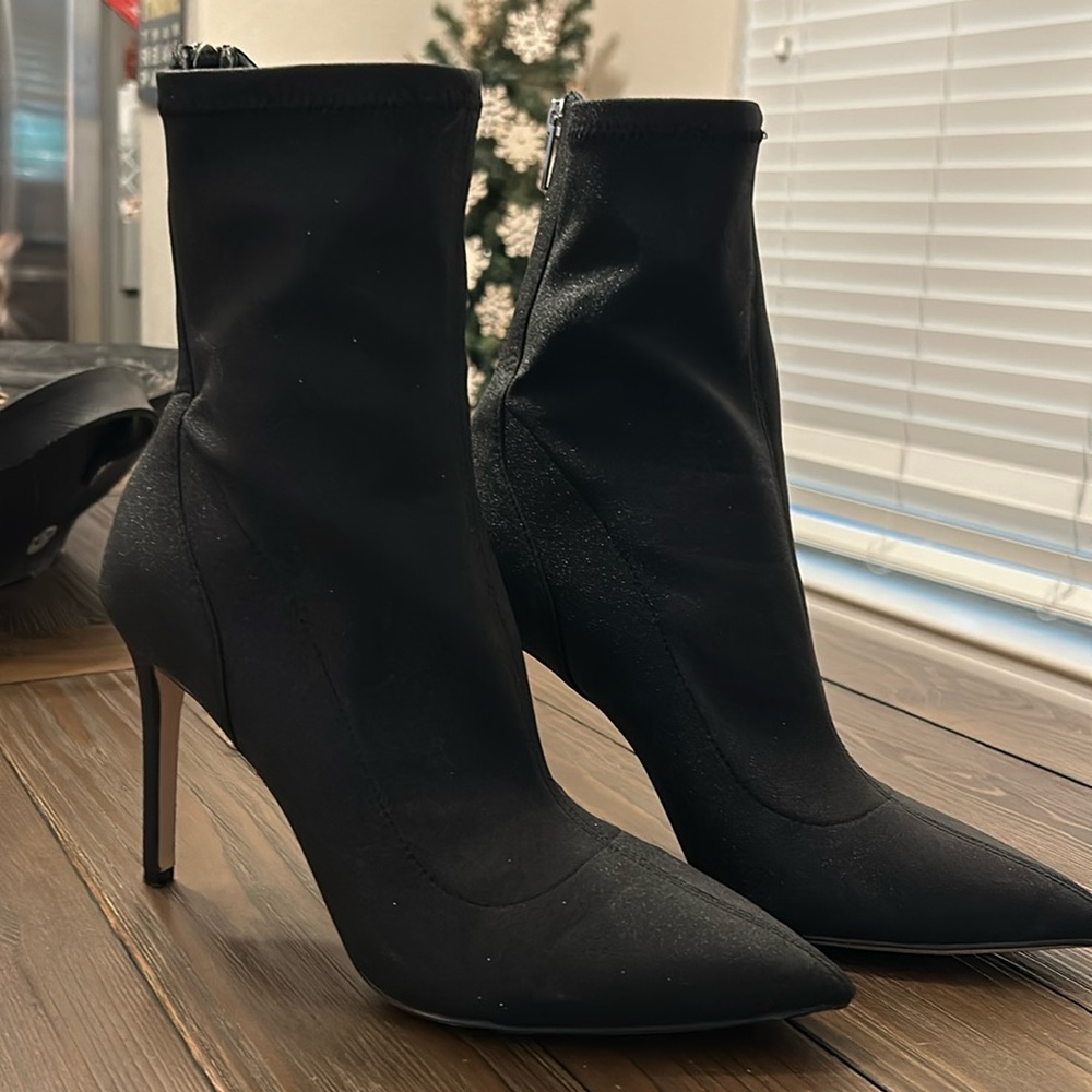 Jewel Badgley Mischka Black Shimmer Sock Booties Stiletto Pointed Toe 8.5